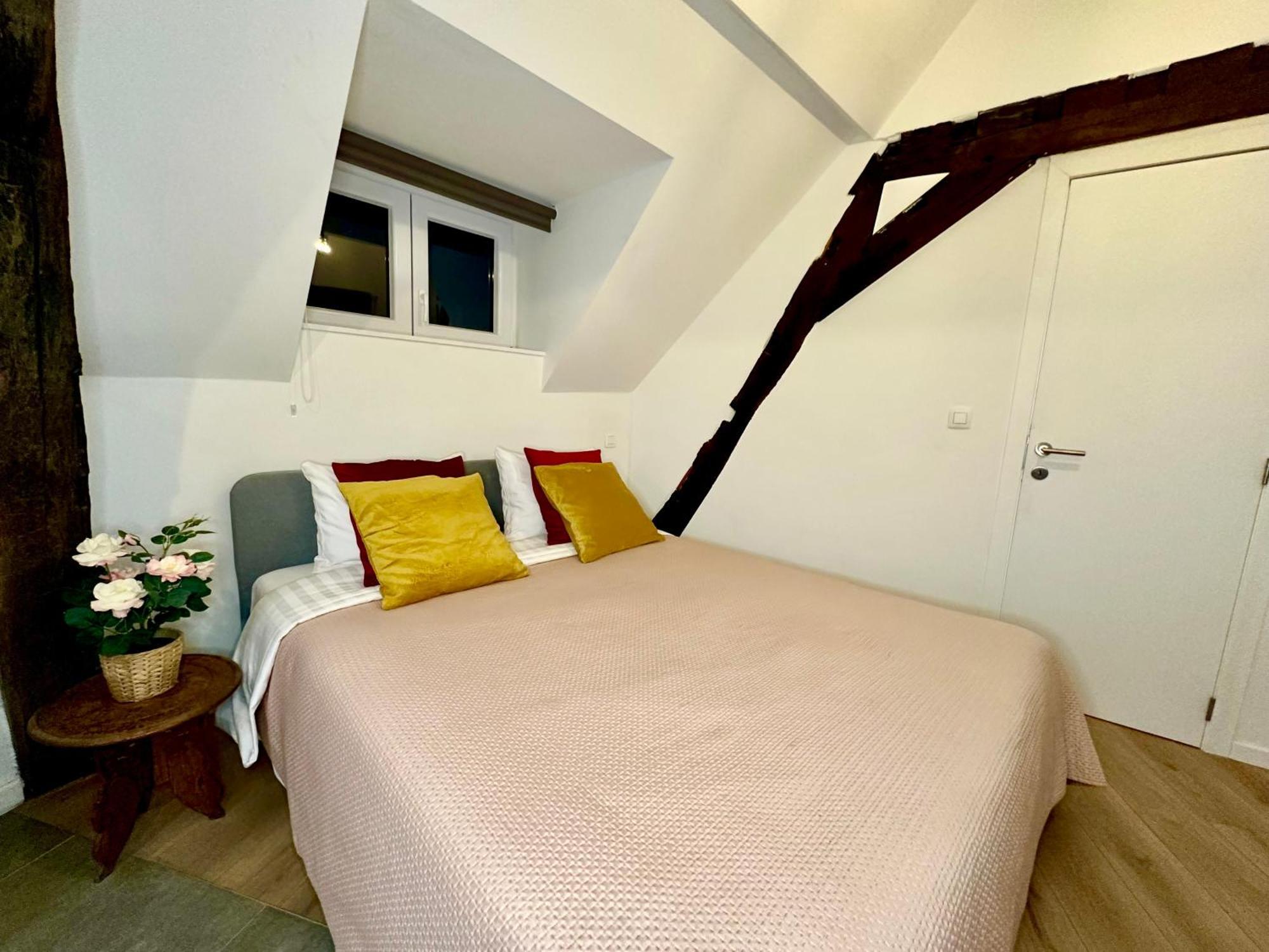 Luxury Suites Mons By Rikas Hotels Εξωτερικό φωτογραφία