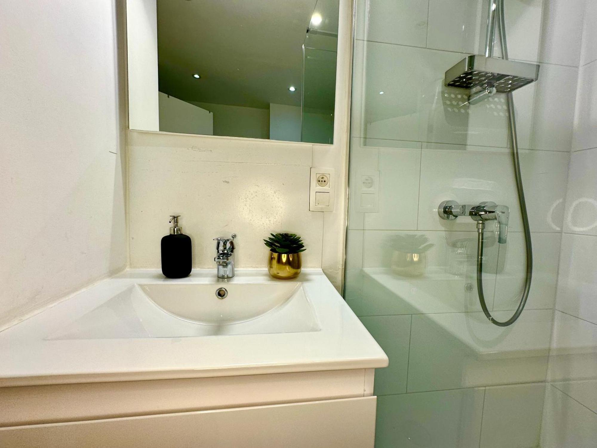 Luxury Suites Mons By Rikas Hotels Εξωτερικό φωτογραφία