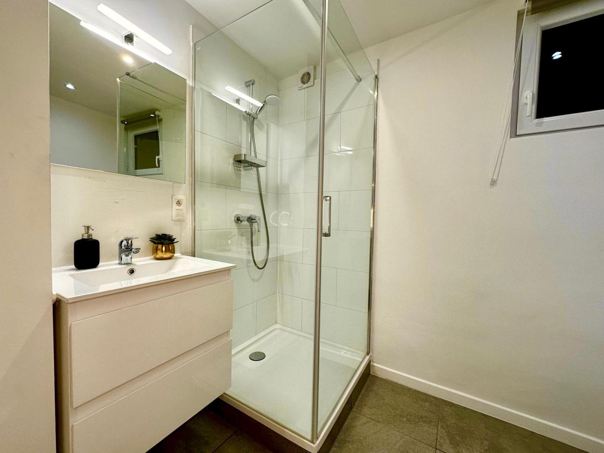 Luxury Suites Mons By Rikas Hotels Εξωτερικό φωτογραφία