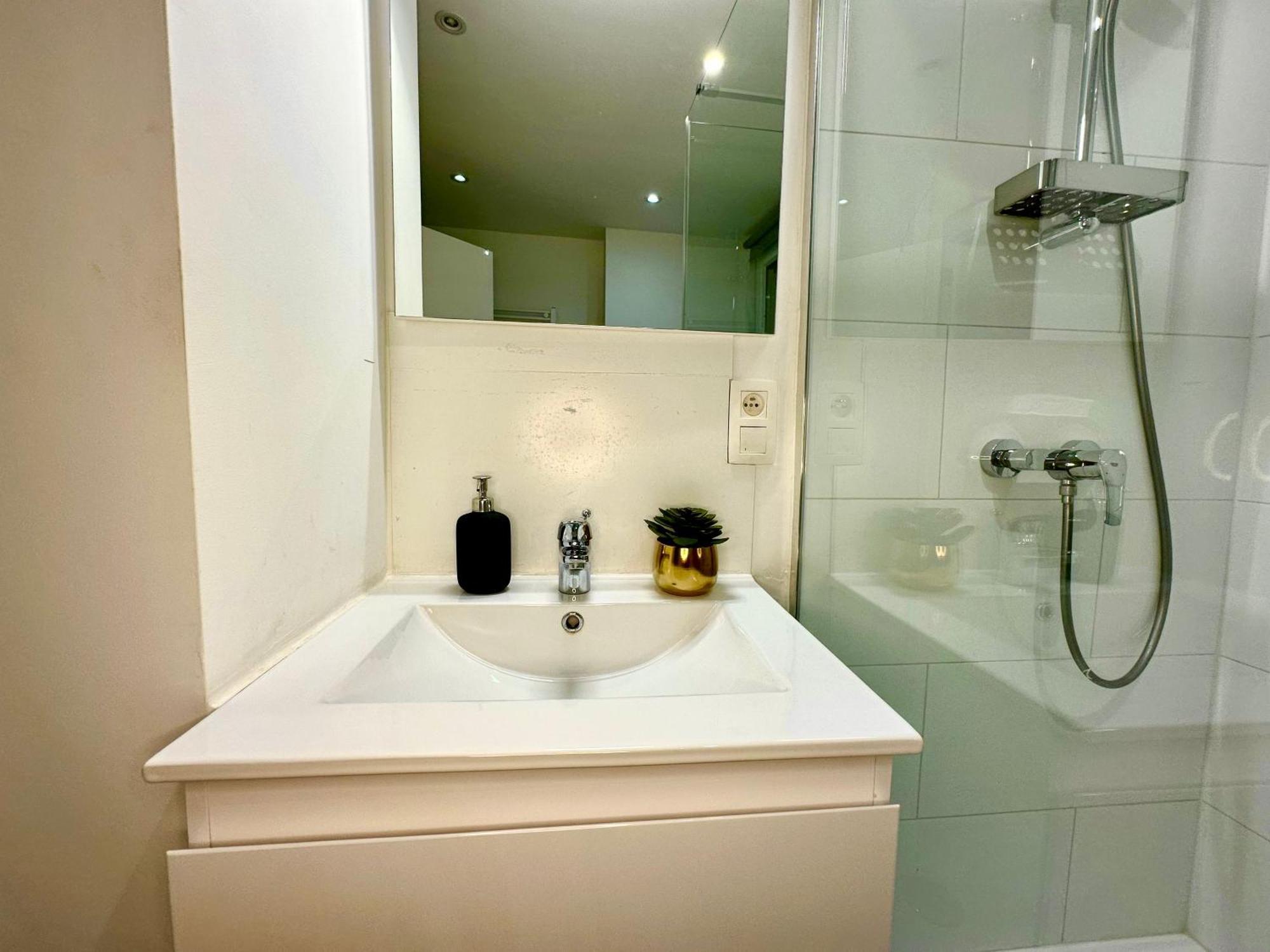 Luxury Suites Mons By Rikas Hotels Εξωτερικό φωτογραφία