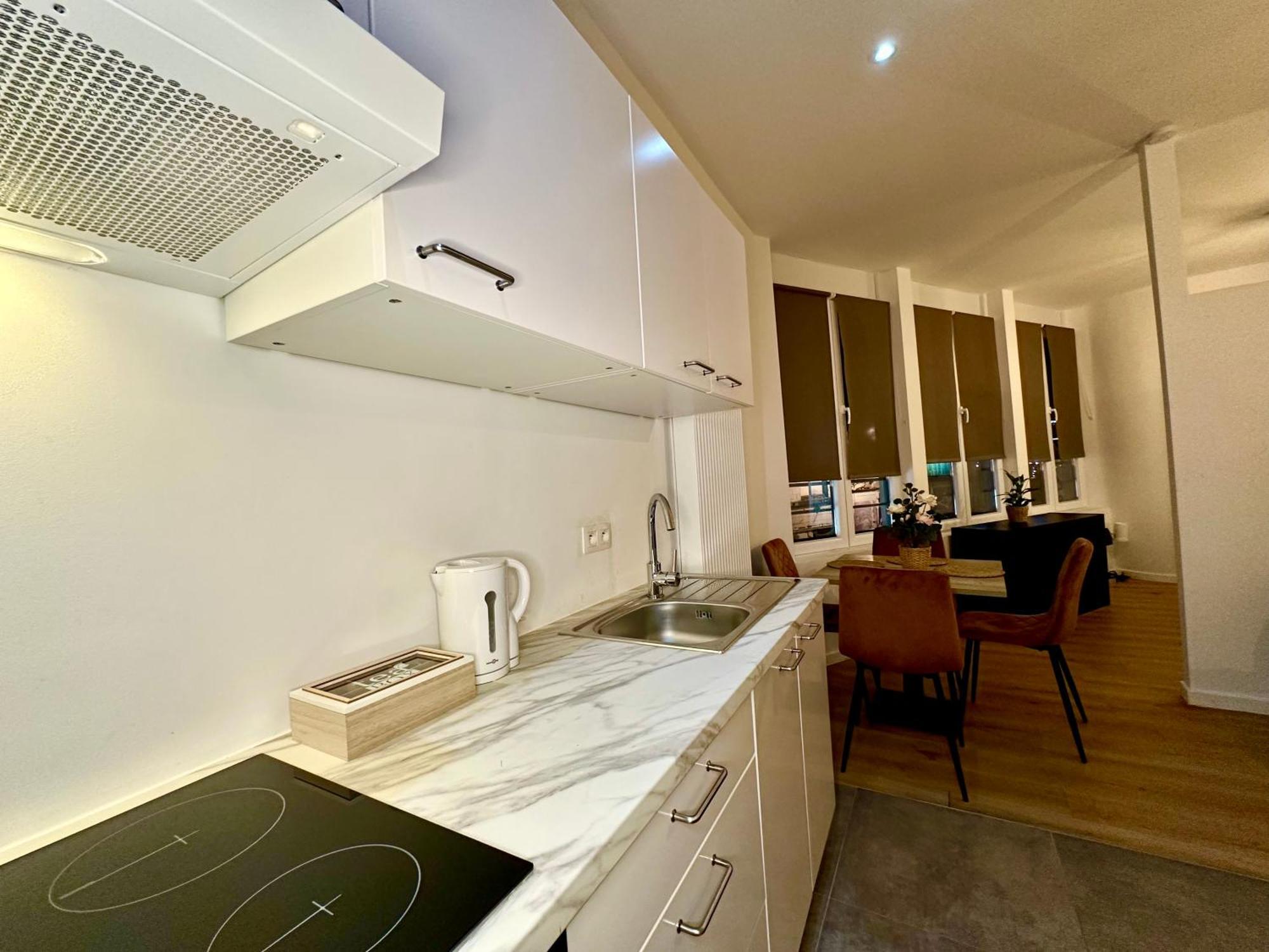 Luxury Suites Mons By Rikas Hotels Εξωτερικό φωτογραφία